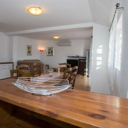 Apartment Dania Lopar